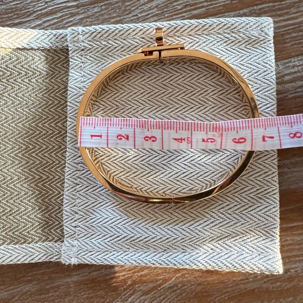 Hermes Le Bracelet Mini Clic Kelly Rose Gold and Creme - Picture 9 of 10